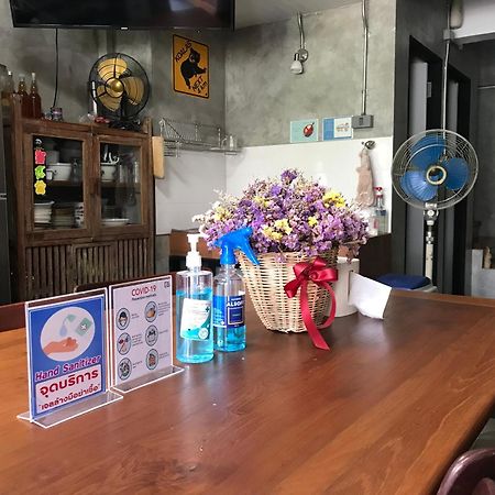 Baan Lung Poshtel Vandrerhjem Chiang Mai Eksteriør bilde